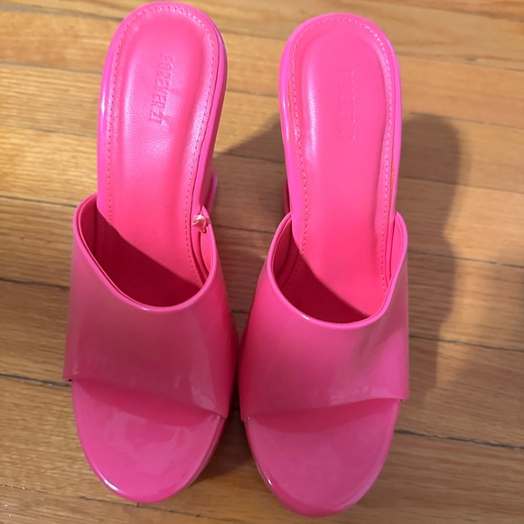 Pink heels - Picture 3 of 3